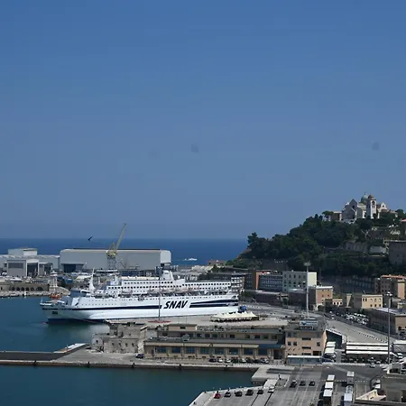 A45 - Ancona, Moderno Monolocale Vista Mare *